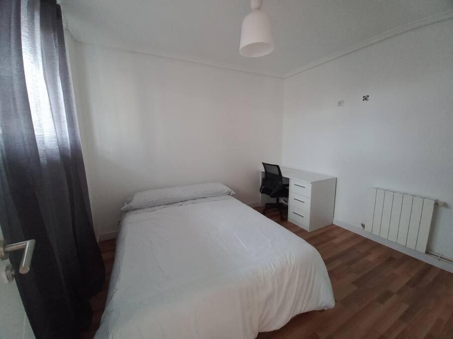 Apartamento En Santander Soleado Y Con Terraza. Eksteriør billede